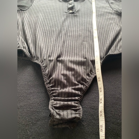 PrettyLittleThing Button top Black Bodysuit! Excellent Condition! Size 12 USA - Picture 11 of 12